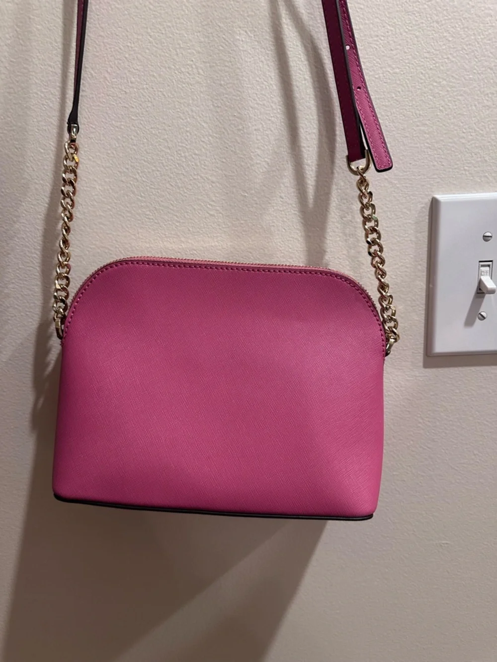 Michael Kors Pink and Cream Colorblock Crossbody with Gold Chain - Picture 5 of 7